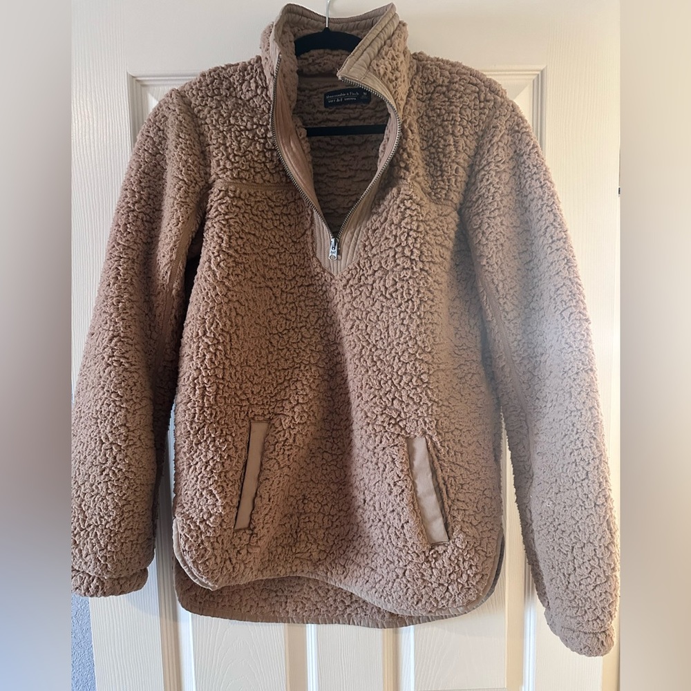 Abercrombie & fitch cozy sherpa size M brown